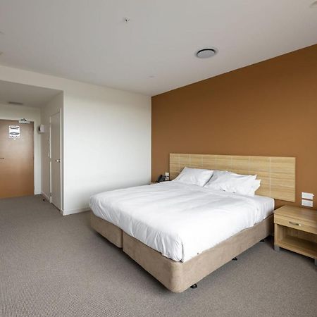 Manha Hotel Auckland Airport Bagian luar foto