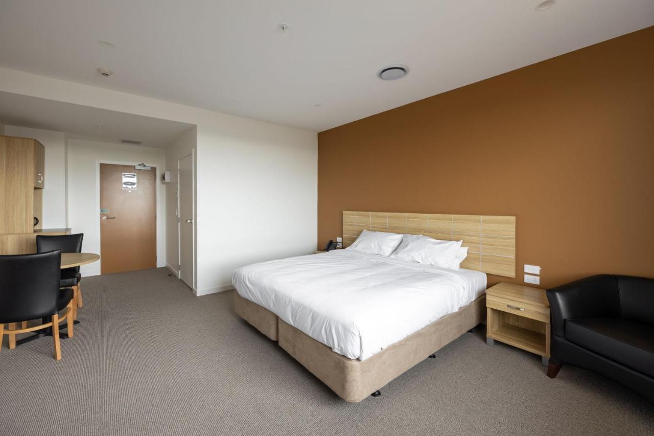 Manha Hotel Auckland Airport Bagian luar foto