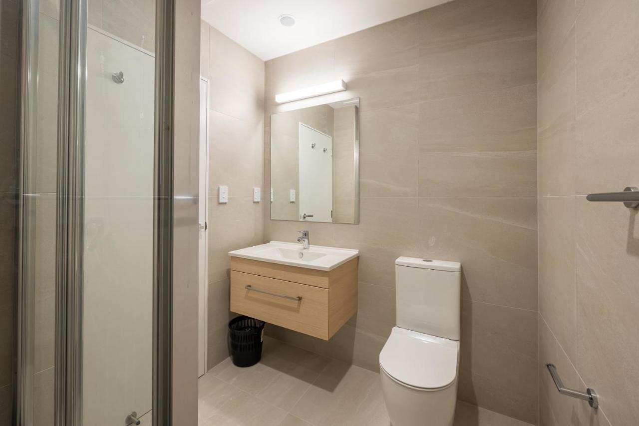 Manha Hotel Auckland Airport Bagian luar foto